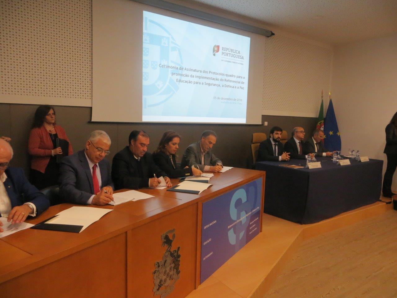 assinatura protocolo Dez2016